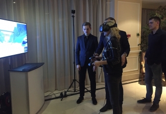 Demonstrating skiing abilities with Virtual reality glasses